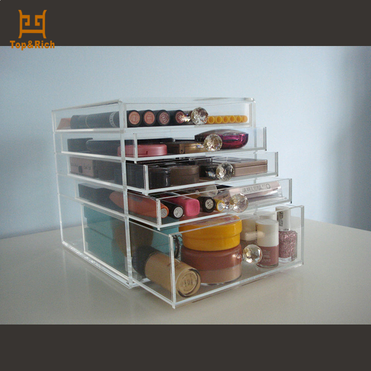 Cosmetic organizer