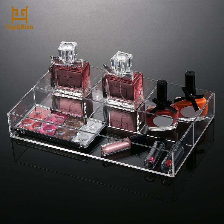 Cosmetic organizer